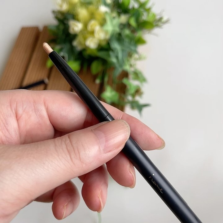 シマーシャドウペンシル/heme/ジェル・クリームアイシャドウの動画クチコミ3つ目