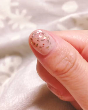 ネイルホリック パーティーフレーク/ネイルホリック/マニキュアを使ったクチコミ（3枚目）