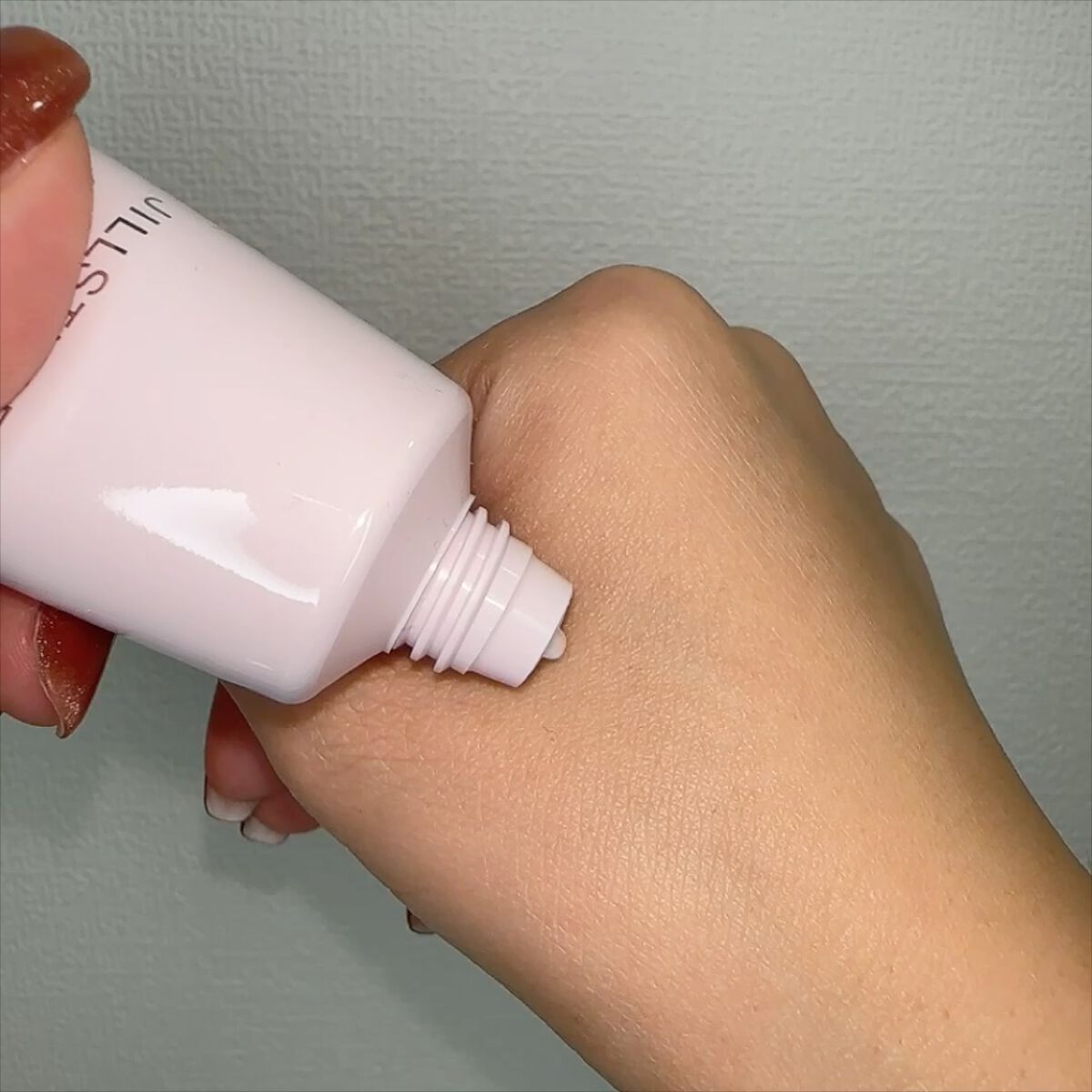 クリスタルブルーム パフュームド ハンドクリーム/JILL STUART/ハンドクリームを使ったクチコミ（2枚目）