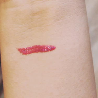 グランドイリュージョン リキッド リップカラー/M・A・C/リップグロスを使ったクチコミ（2枚目）