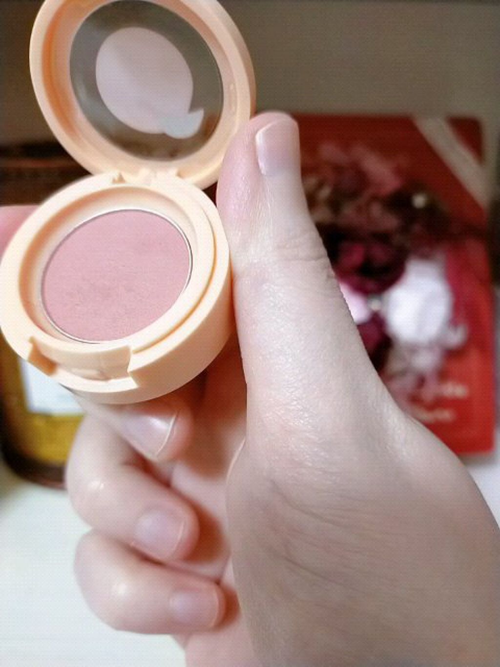 モノアイズ アイシャドウ/ARITAUM/単色アイシャドウの動画クチコミ1つ目