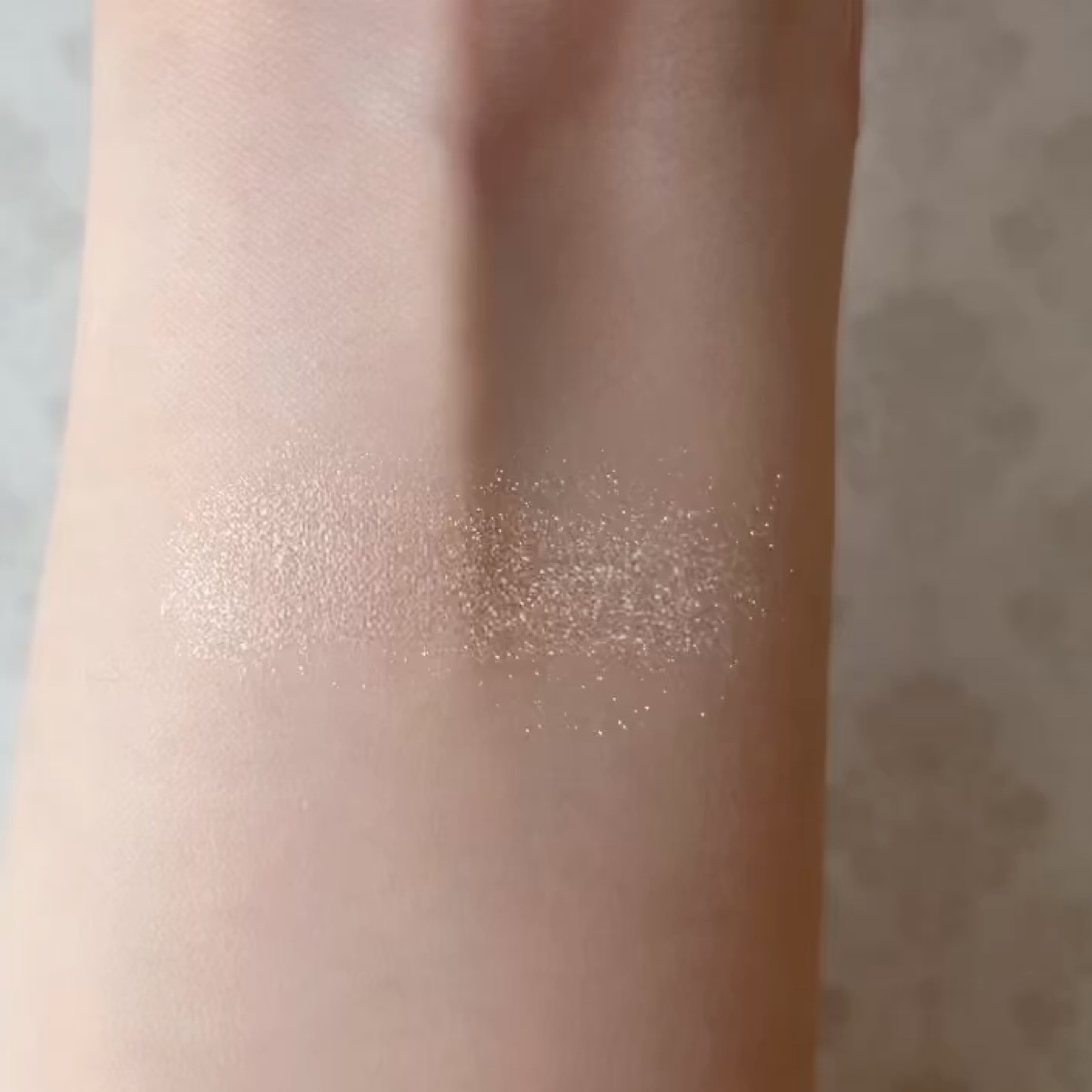 リュクスアイシャドウ/BOBBI BROWN/単色アイシャドウを使ったクチコミ（3枚目）