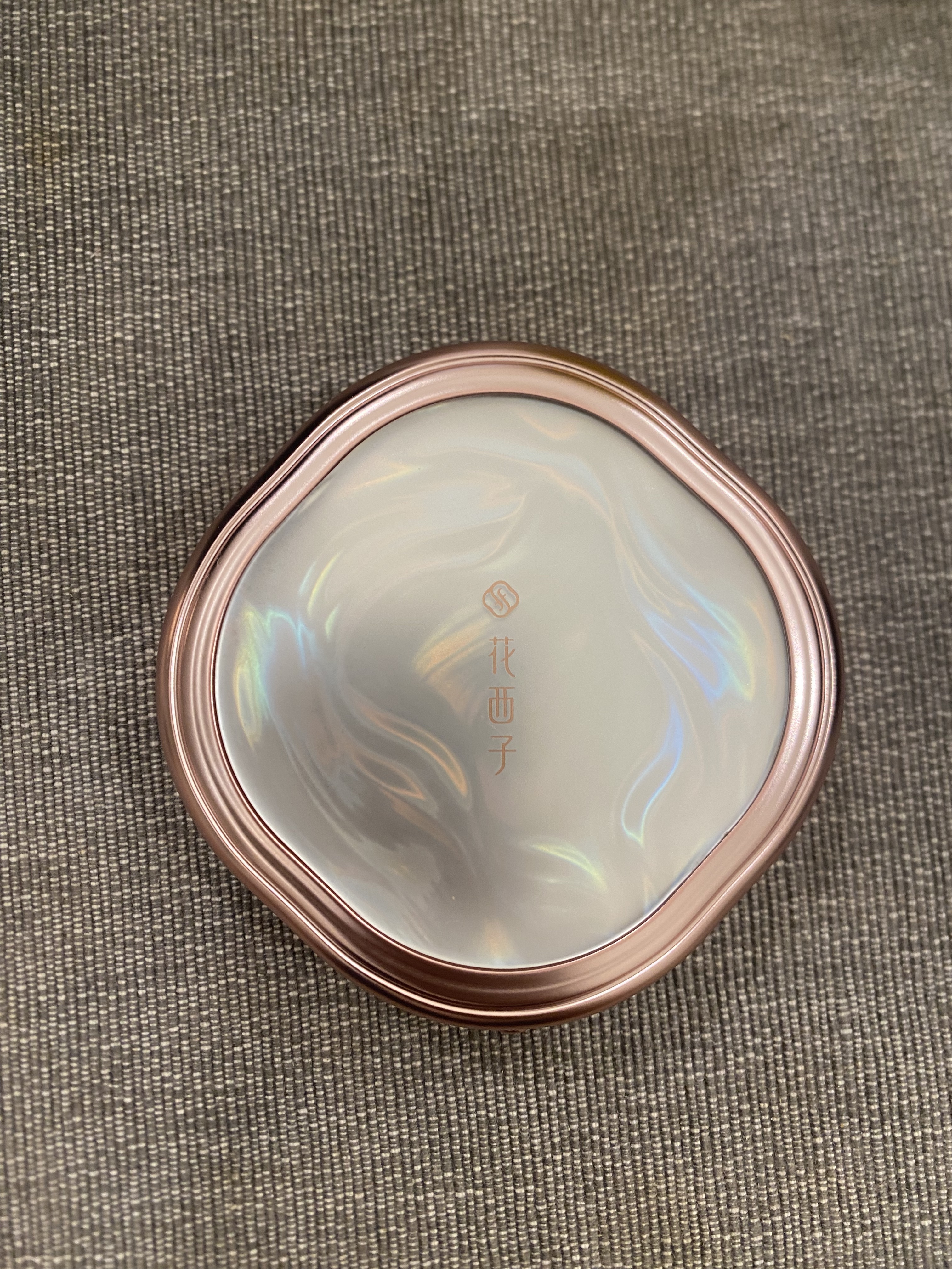 双蓮彫刻ハイライト/花西子/パウダーハイライトを使ったクチコミ（1枚目）