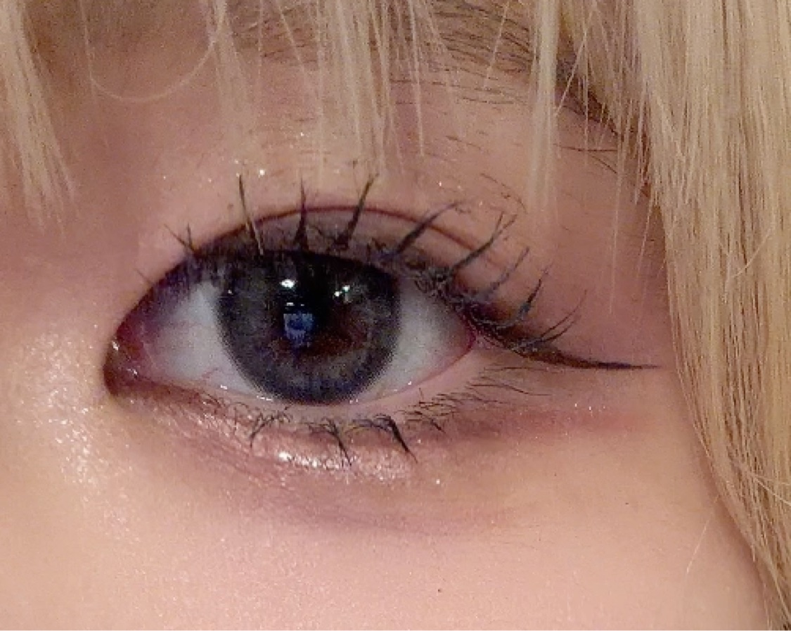  Boy With Luv/OLOLA/カラーコンタクトレンズの動画クチコミ1つ目