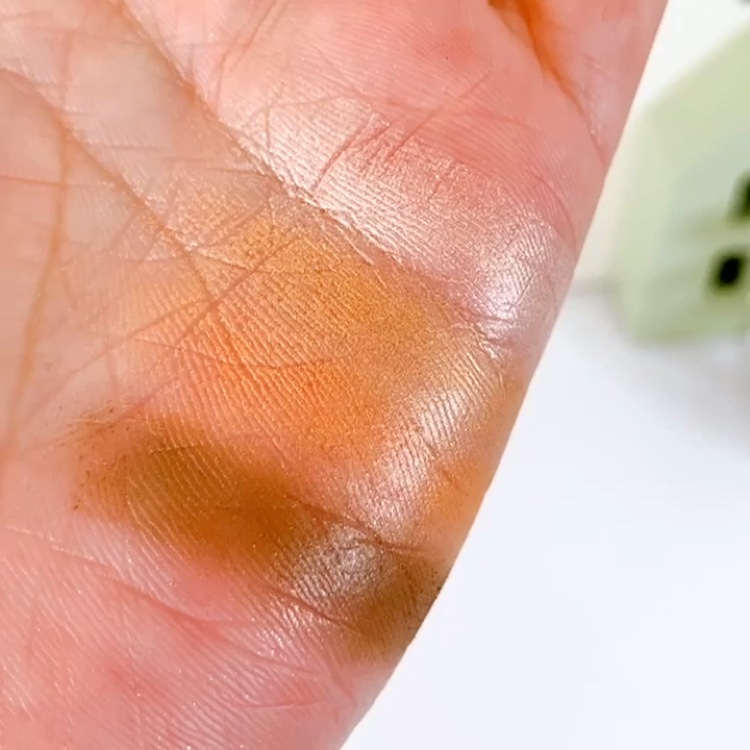 デザイニングブラウンアイズ/KATE/アイシャドウパレットを使ったクチコミ（3枚目）