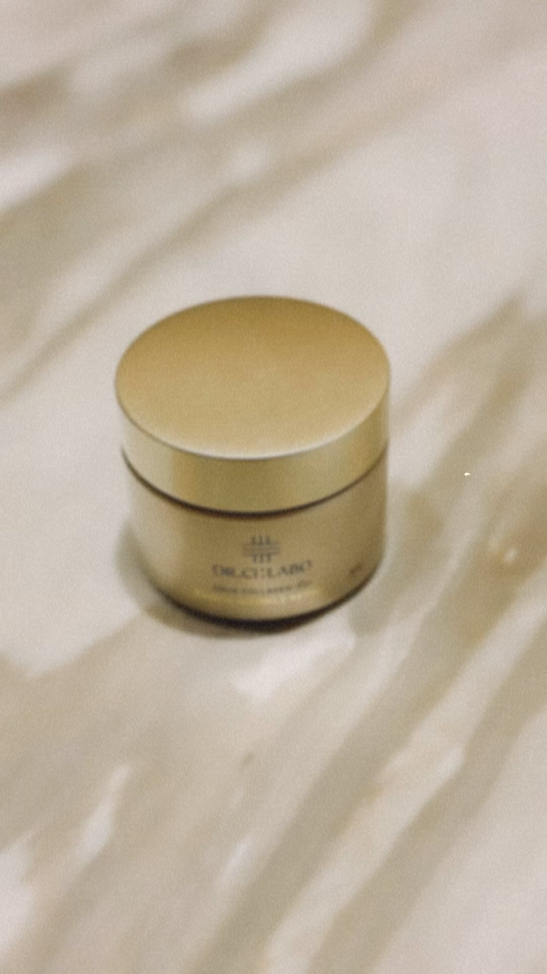 薬用アクアコラーゲンゲル エンリッチリンクルリペア/ドクターシーラボⓇ/フェイスクリームの人気ショート動画