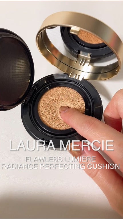 フローレス ルミエール ラディアンス パーフェクティング クッション/ローラ メルシエ/クッションファンデーションの人気ショート動画