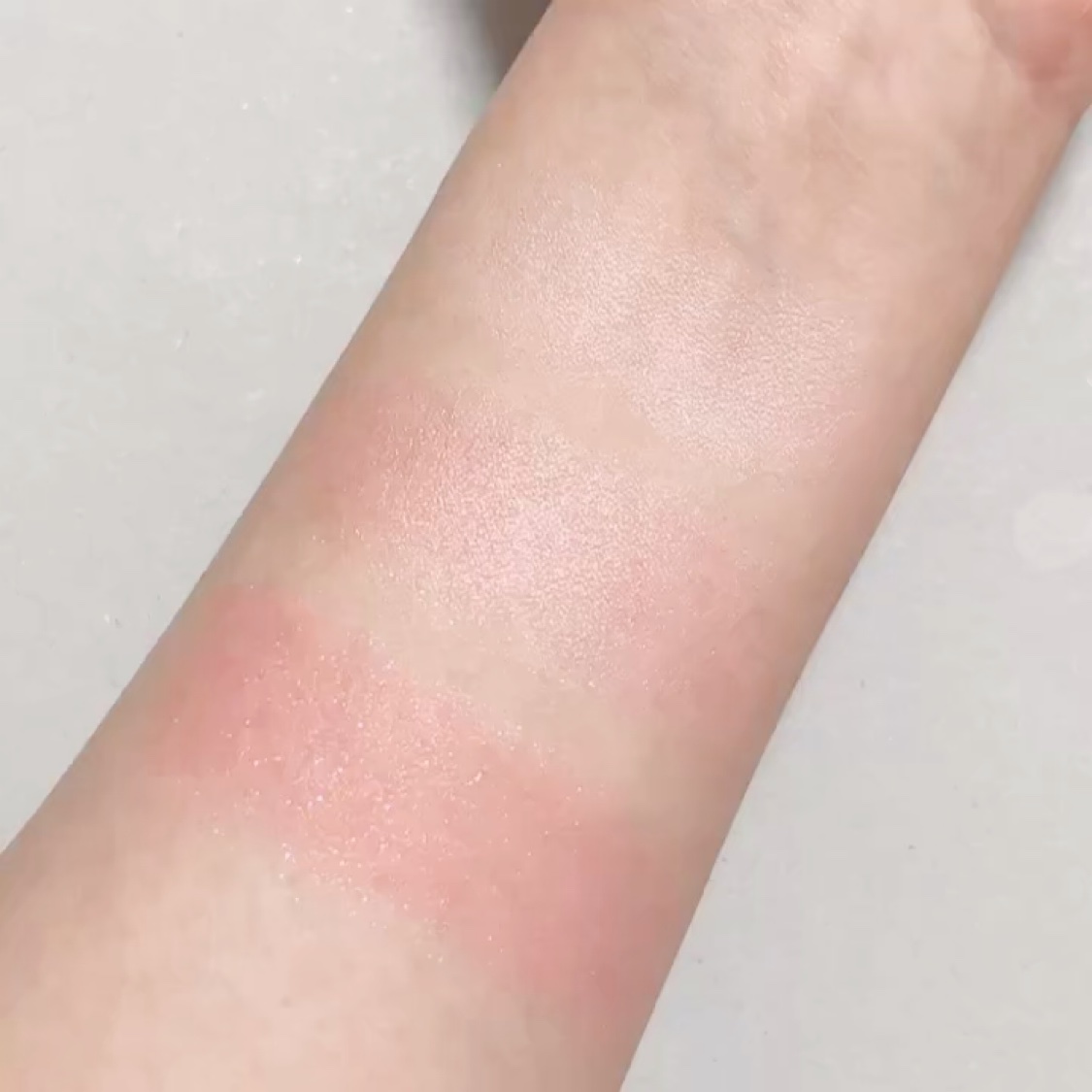 ベイクドブラッシュ/Glint/パウダーチークの動画クチコミ5つ目