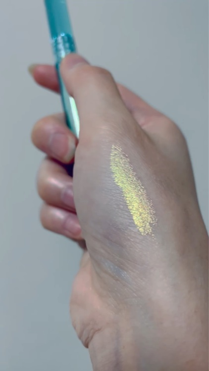 オーロラリキッドアイシャドウ/aZTK/リキッドアイシャドウを使ったクチコミ（3枚目）