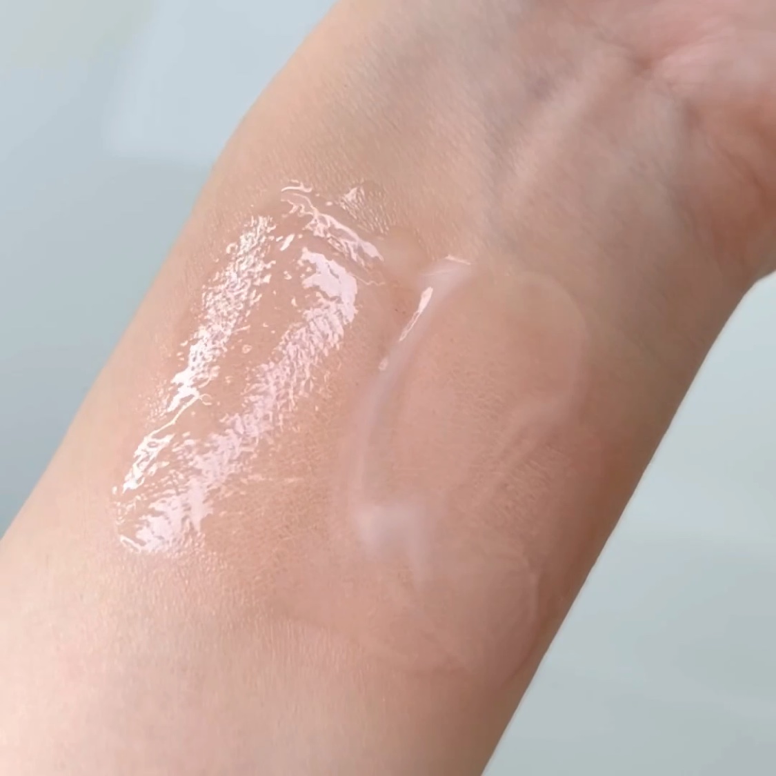 カバーマーク/カラス コスメティックス/クリーム・エマルジョンファンデーションの動画クチコミ1つ目