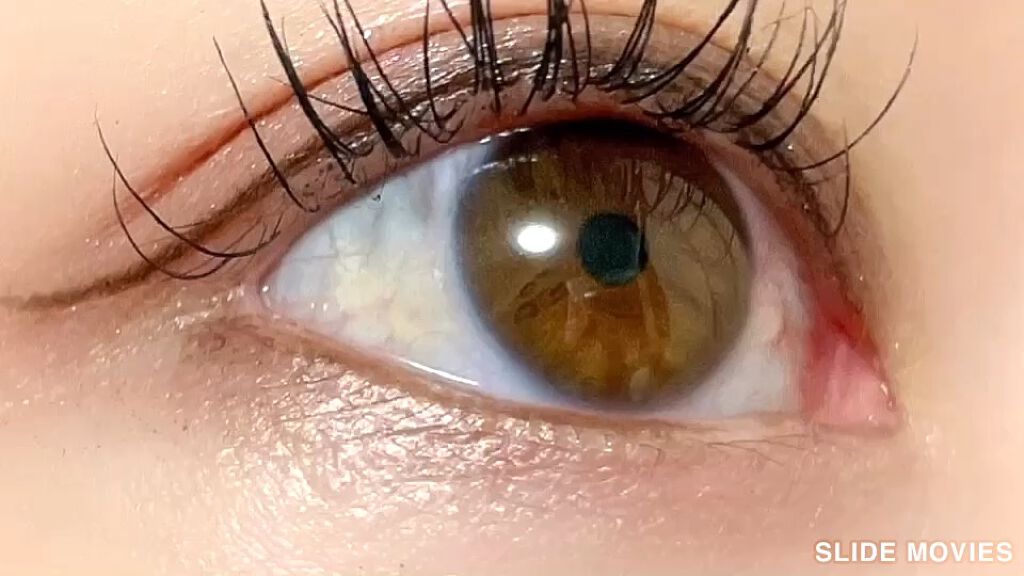 パウダー キス アイシャドウ/M・A・C/単色アイシャドウの動画クチコミ2つ目