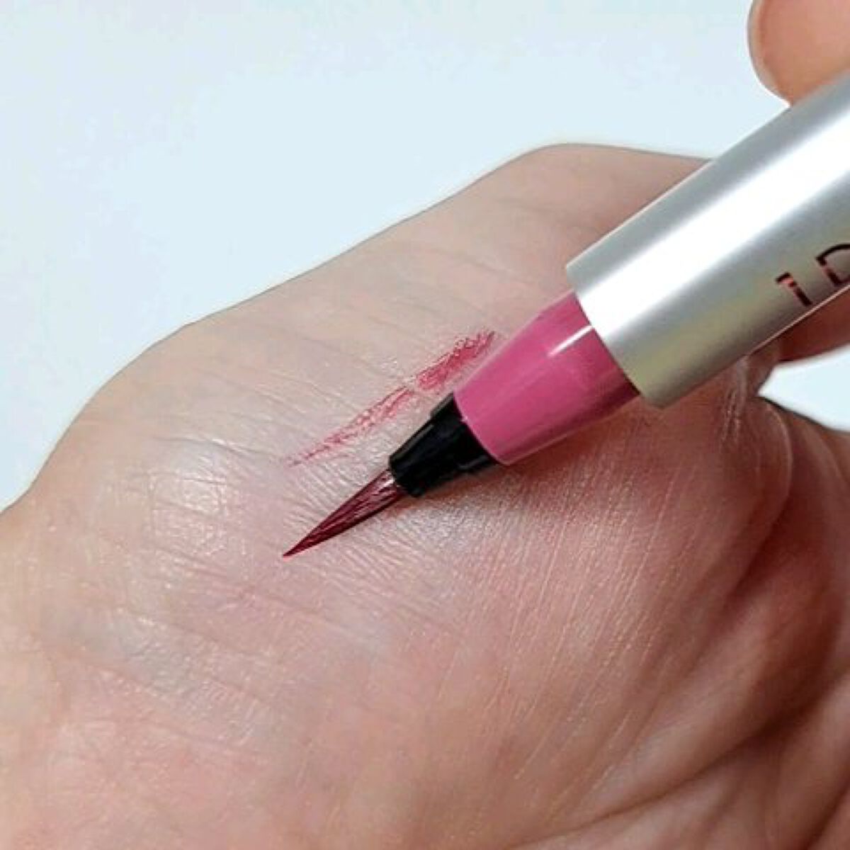 1DAY TATTOO プロキャスト ザ・アイライナー/K-パレット/リキッドアイライナーの動画クチコミ2つ目