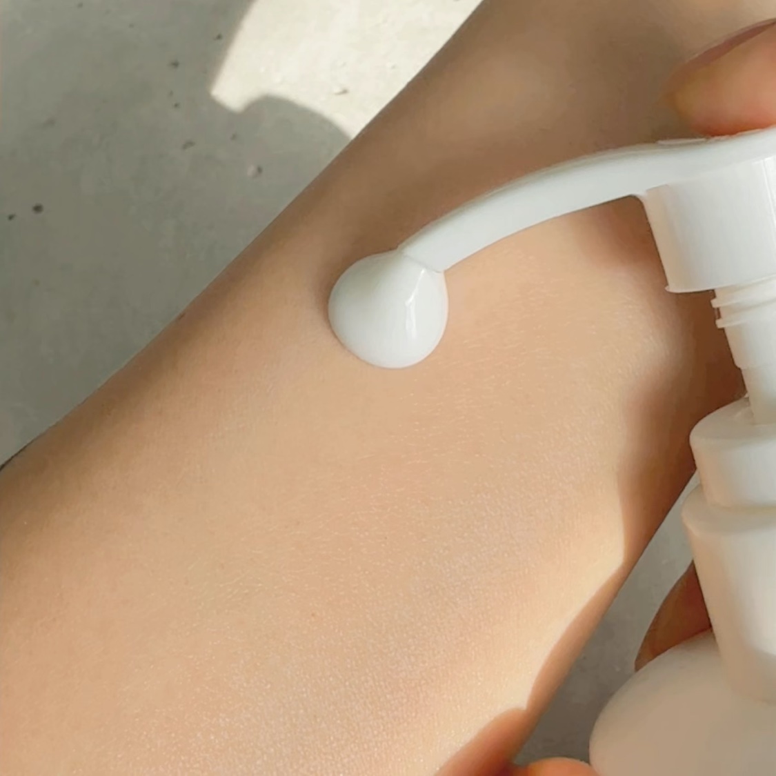 ヤマイモ ミルク トーンアップ UVクリーム/Isntree/日焼け止めクリームの動画クチコミ4つ目