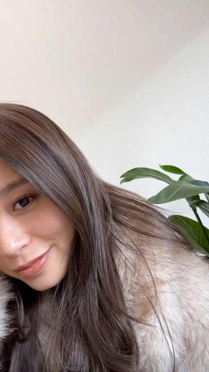 HBL アイブロウ スタイリングマスカラ/HBL BEAUTY/眉マスカラの人気ショート動画