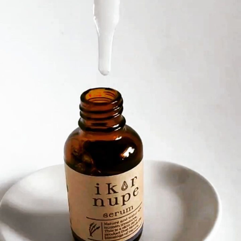 健康コーポレーション イコロ ヌペ セラムのクチコミ「今回は、ヴィーガン100%美容液『ikor nupe serum』お試しさせて頂きました❣️
.....」（3枚目）