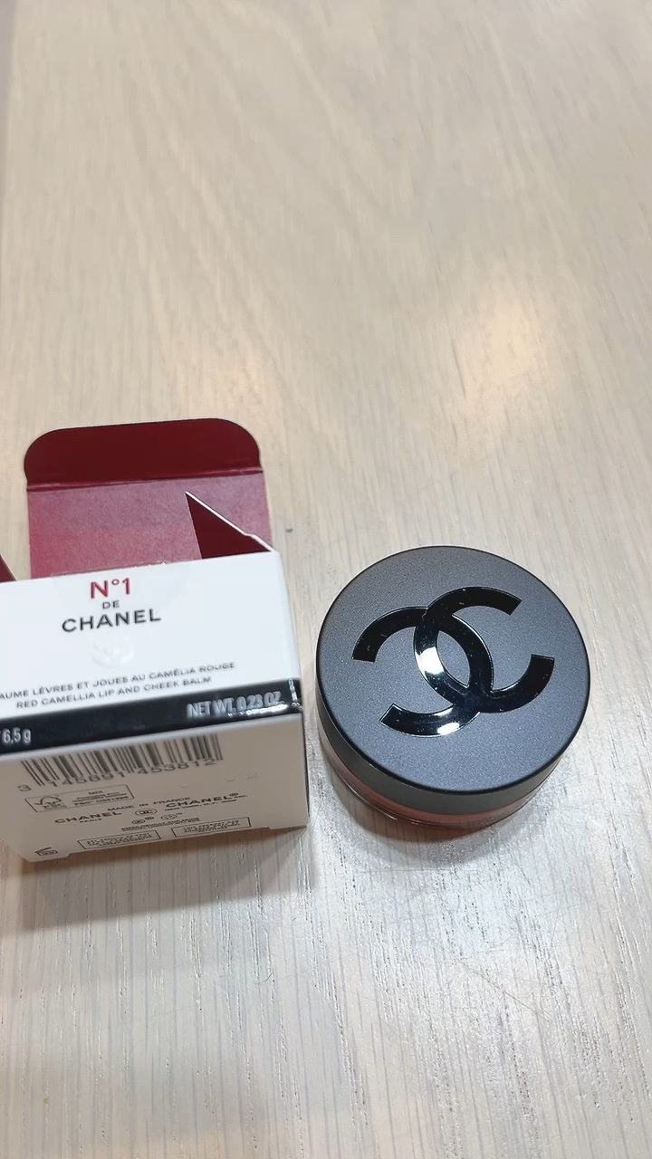  リップ＆チーク ボーム N°1 ドゥ シャネル/CHANEL/口紅の人気ショート動画