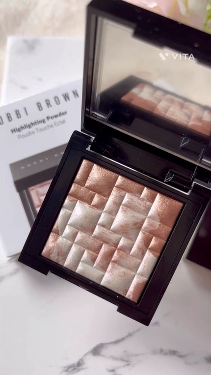 ハイライティング パウダー/BOBBI BROWN/パウダーハイライトの人気ショート動画