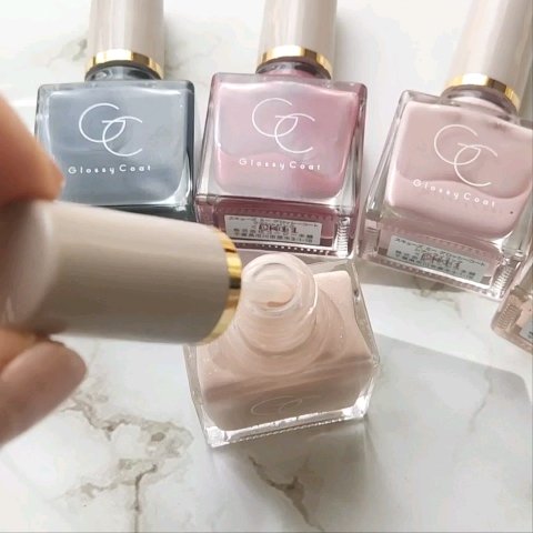 グロッシーコート/スキューズミー/オールインワンネイルの動画クチコミ4つ目