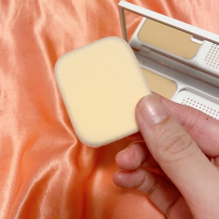 ミネラルシルクプレストファンデーション（ケース・パフ付）/ヴァントルテ/パウダーファンデーションを使ったクチコミ（3枚目）