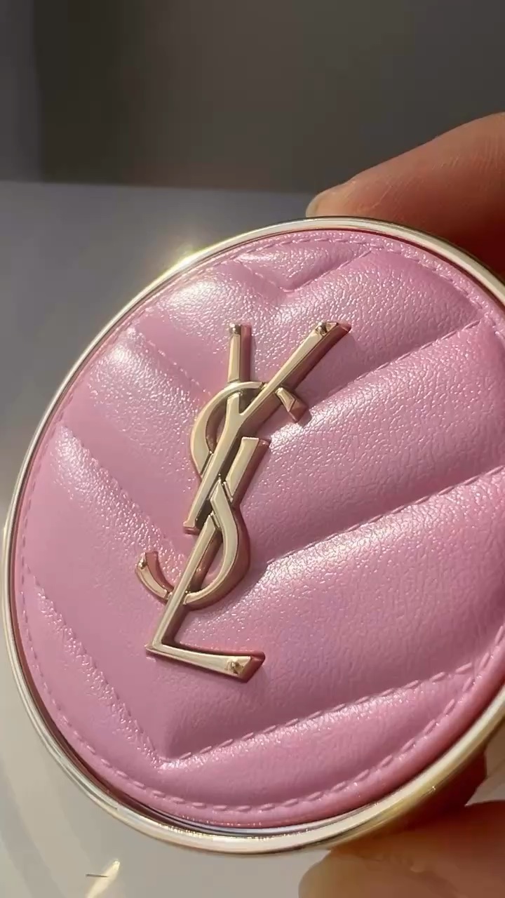 YSL メイクミーブラッシュ パウダー/YVES SAINT LAURENT BEAUTE/パウダーチークを使ったクチコミ（1枚目）