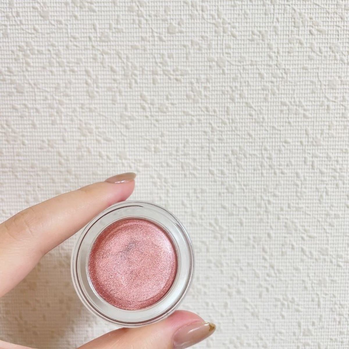 オーラ アクセントバーム/ハーロウ! バーム/ジェル・クリームアイシャドウの動画クチコミ4つ目