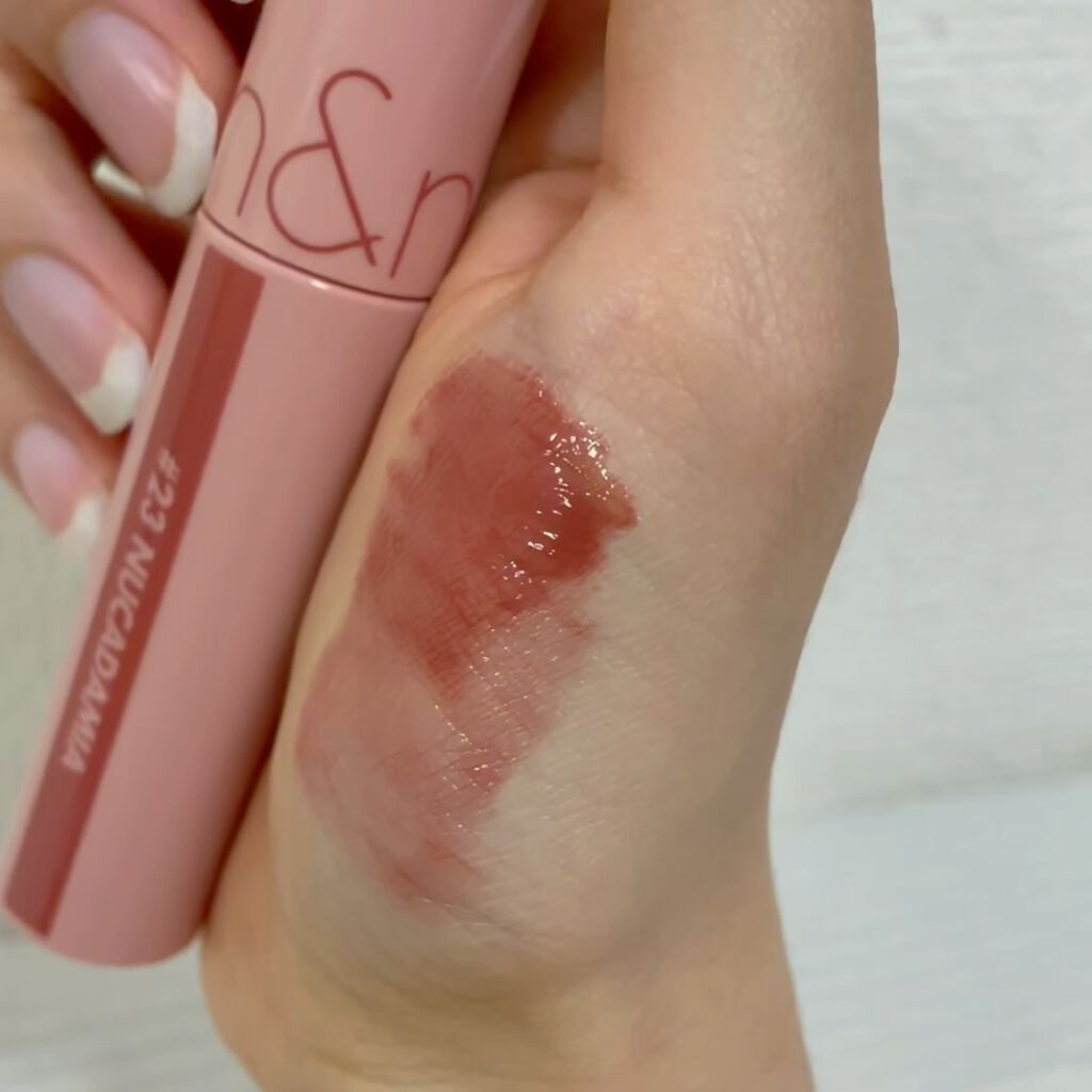 ジューシーラスティングティント/rom&nd/リップティントを使ったクチコミ（3枚目）