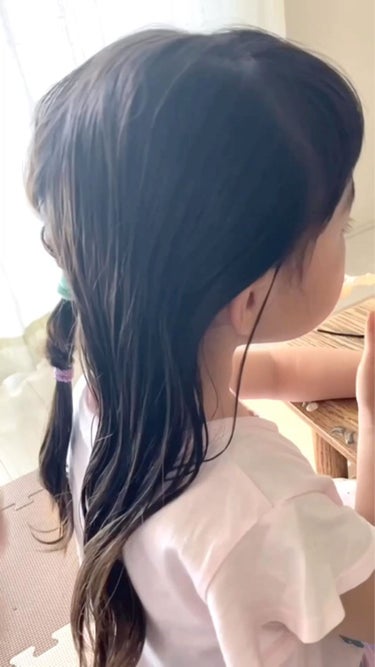 Yuki on LIPS 「4歳娘のヘアアレンジ♡簡単三つ編みアレンジです👧🏻✨最近日差し..」（6枚目）