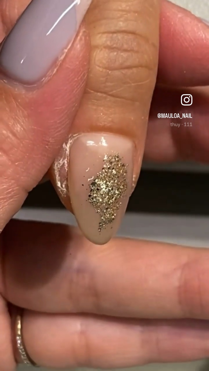 #ネイル,#スワロネイル,#アートネイル,#オフィスネイル,#ミラーアートネイル,#埋め尽くしネイル,#冬ネイル,#パールネイルネイル,#春ネイル,#ジュエリーネイル,#手書きアートネイル,#ビジューネイル,#綺麗めネイル,#ヌーディーネイル,#白フレンチネイル,#ワンホンネイルのネイルデザイン