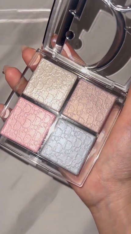 バックステージ グロウ マキシマイザー パレット/Dior/ハイライトを使ったクチコミ(1枚目)