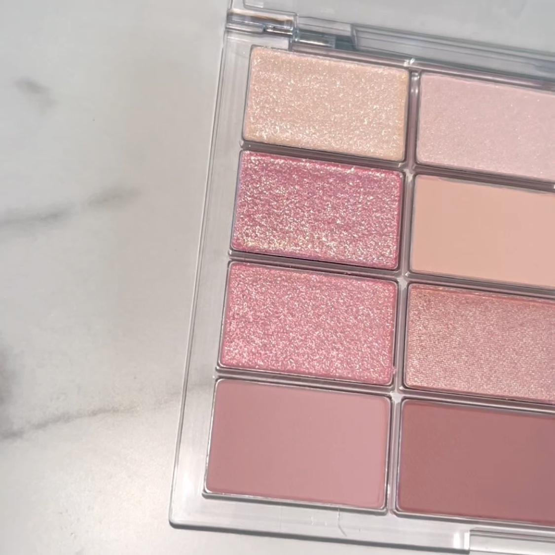 ソフトブラーリングアイパレット/wakemake/アイシャドウパレットを使ったクチコミ（2枚目）