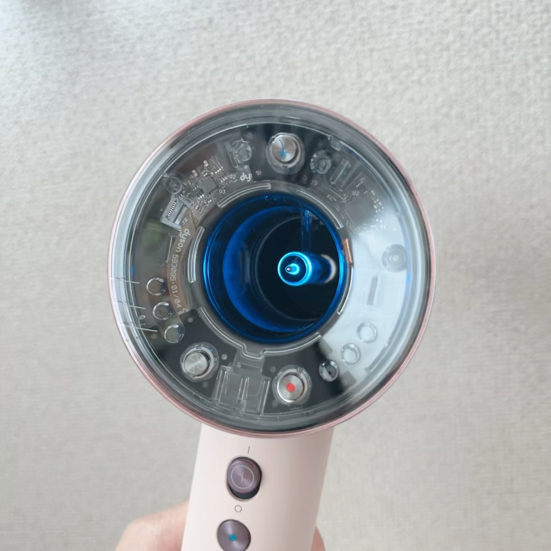 Dyson Supersonic Nural ™ Shine ヘアドライヤー/dyson/ドライヤーの動画クチコミ5つ目