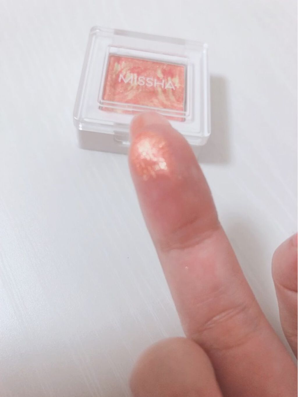 グリッタープリズム シャドウ マーブル/MISSHA/単色アイシャドウの動画クチコミ5つ目