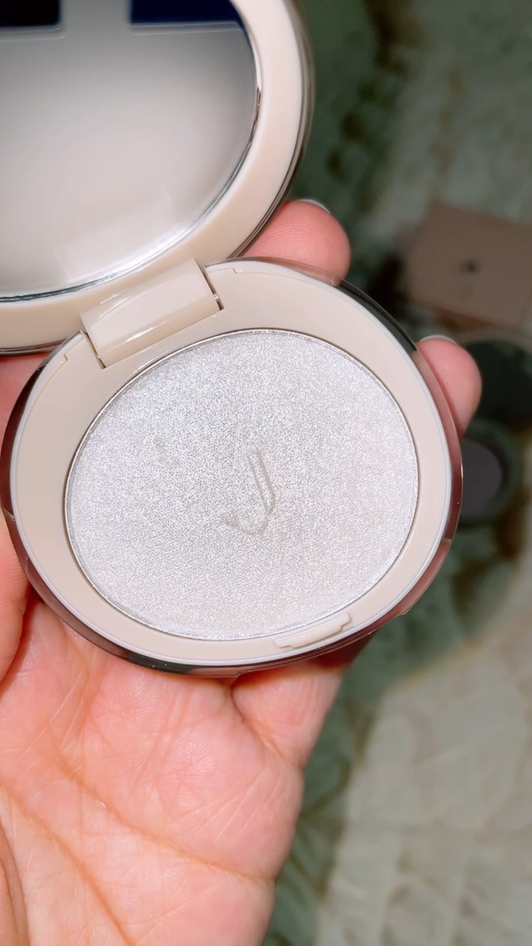 CUBISM ニュアンスグロウパウダー/Joocyee/パウダーチークの動画クチコミ5つ目