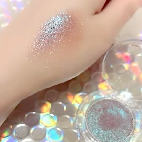 マルチグリッターカラー/ENBAN TOKYO/単色アイシャドウを使ったクチコミ（3枚目）