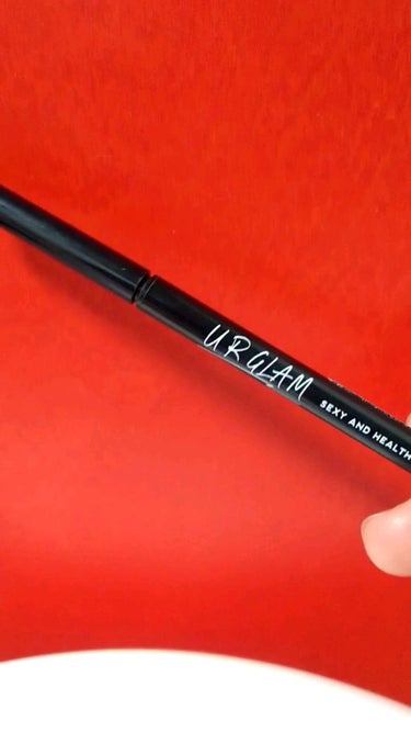 【最強プチプラアイブロウ！】


こんにちはあやかです☺️


UR GLAM SLIM SKETCH EYEBROW PENCILダークブラウンの紹介です！！！


100円とは思えないほど優秀で、め