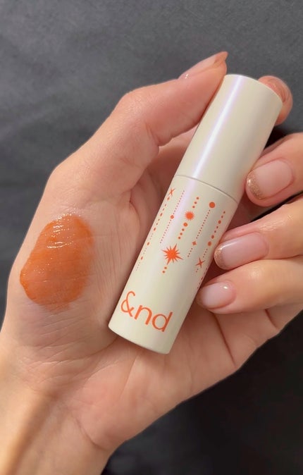 アンドバイロムアンド グラッシーボムティント/&nd by rom&nd/リップティントの人気ショート動画