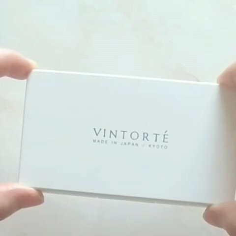 ミネラルシルクプレストファンデーション（ケース・パフ付）/ヴァントルテ/パウダーファンデーションの動画クチコミ1つ目