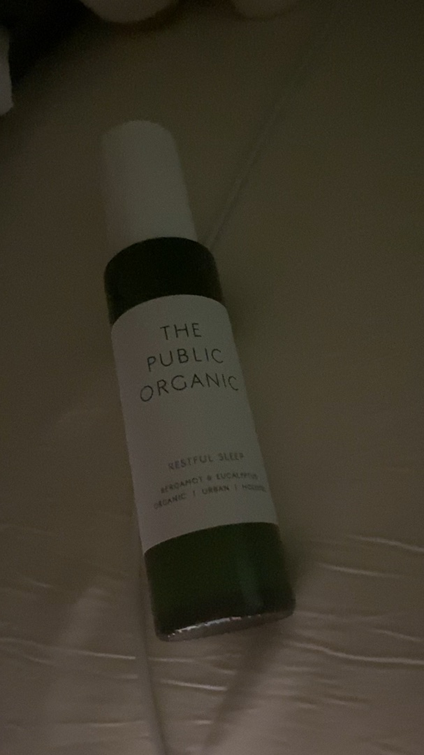 ホリスティック精油ピローミスト フォールアスリープ/THE PUBLIC ORGANIC/ファブリックミストを使ったクチコミ（1枚目）