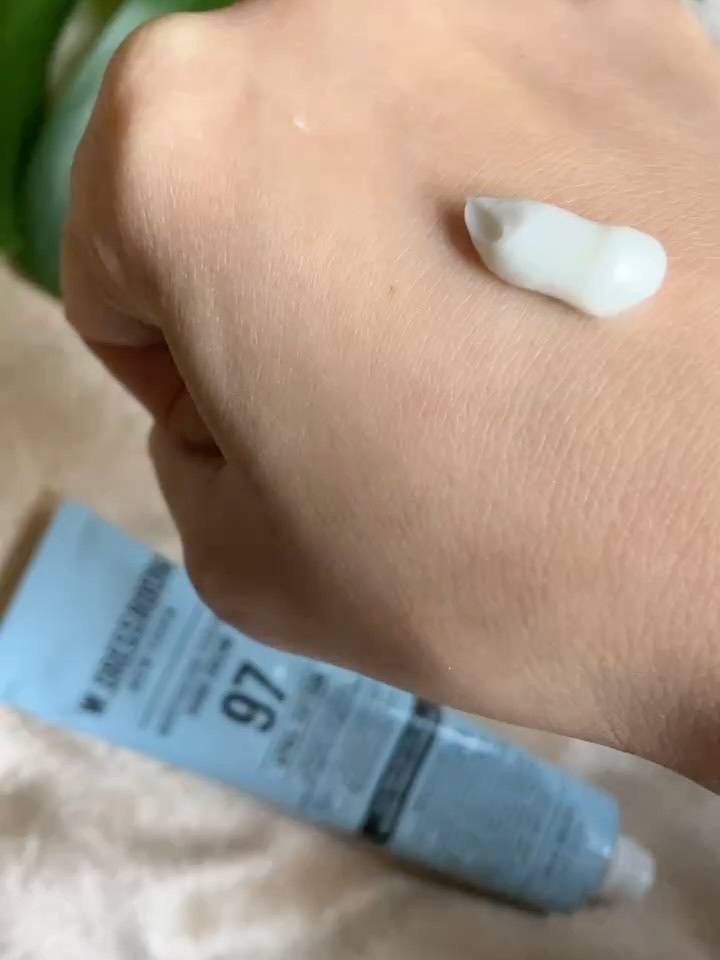 パフュームハンドクリーム /ダブルドレスルーム/ハンドクリームを使ったクチコミ（2枚目）