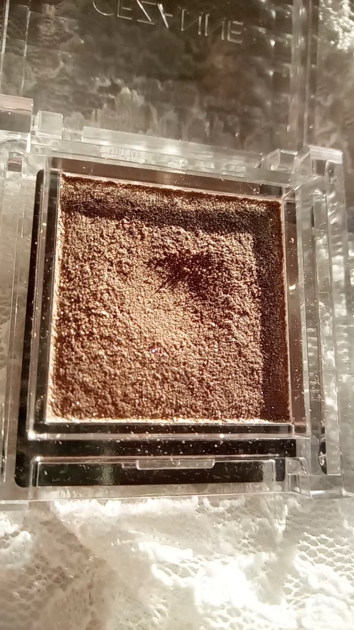 シングルカラーアイシャドウ/CEZANNE/単色アイシャドウを使ったクチコミ（2枚目）