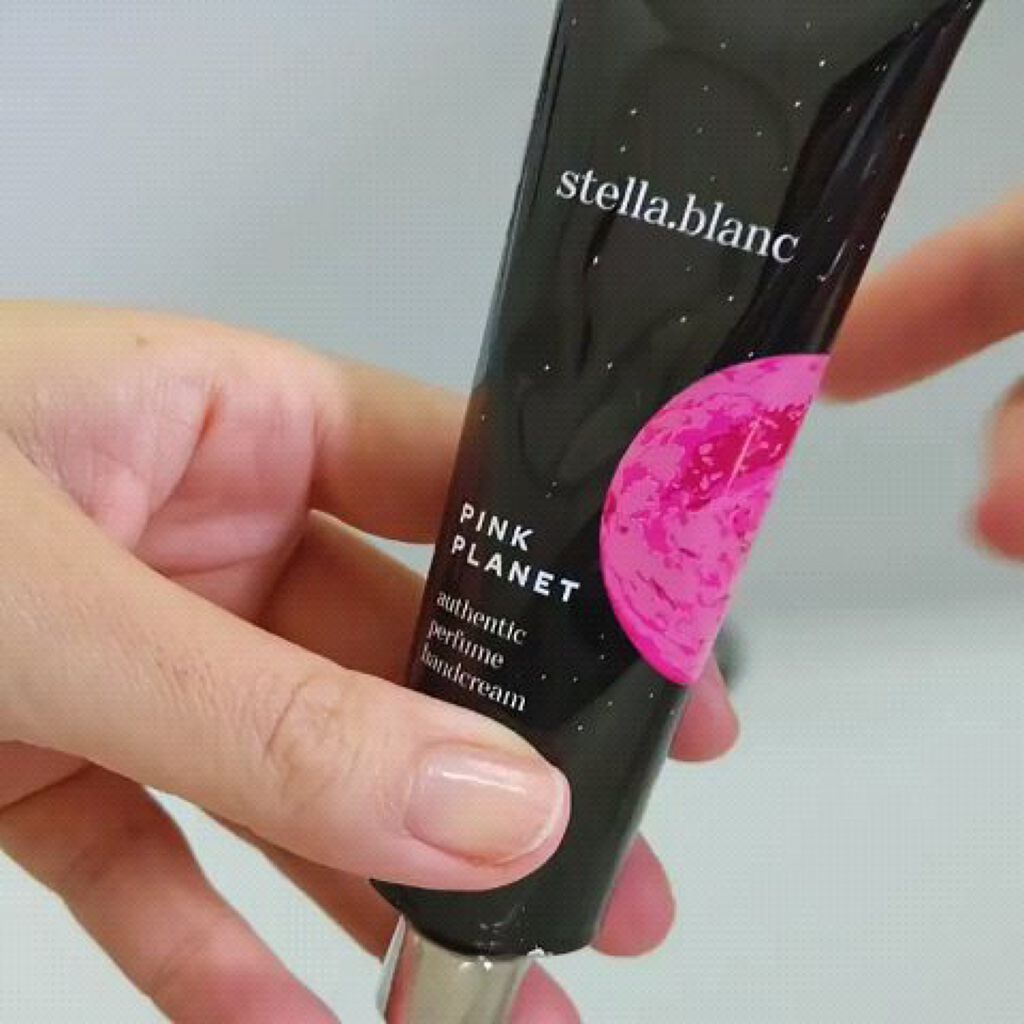 オーセンティックパフュームハンドクリーム/Stella.Blanc/ハンドクリームの動画クチコミ3つ目