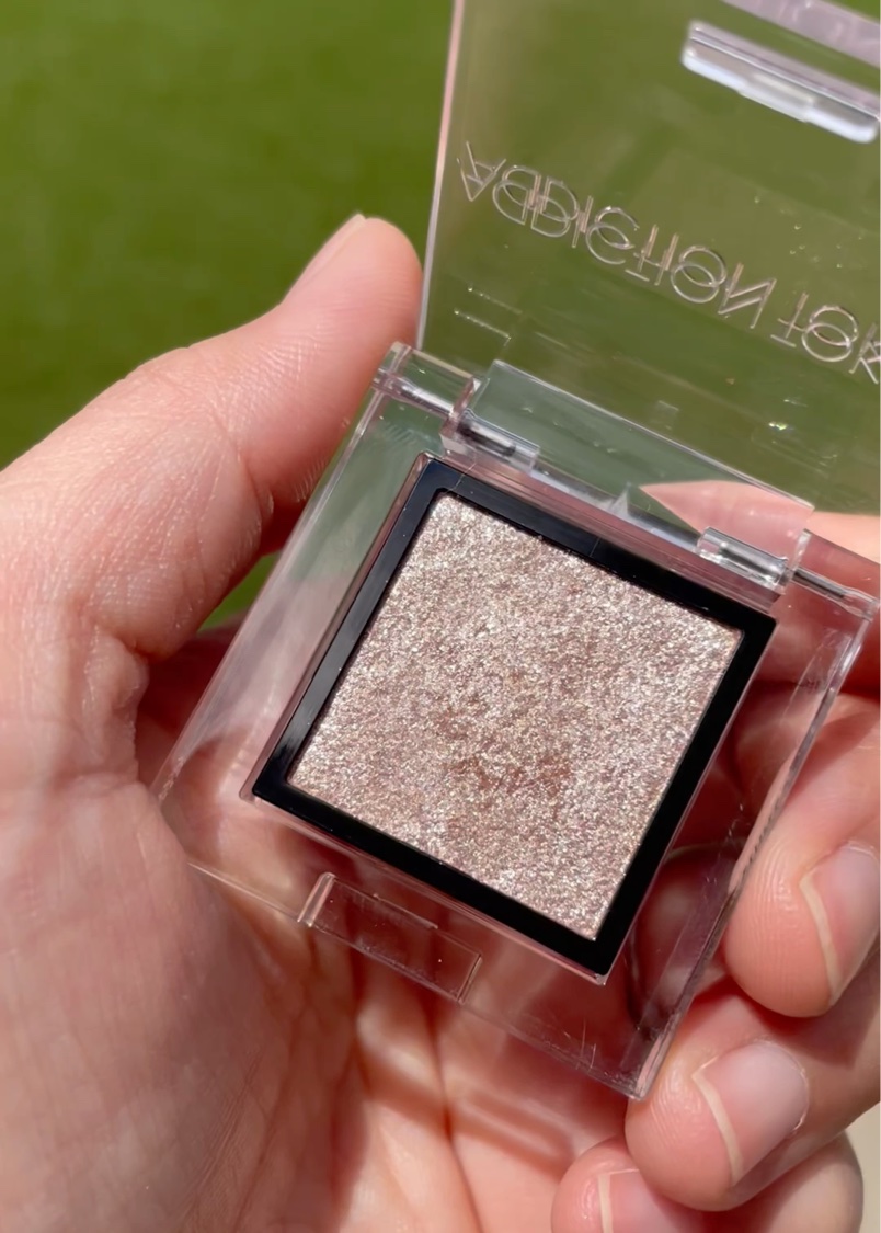 アディクション ザ アイシャドウ スパークル/ADDICTION/単色アイシャドウを使ったクチコミ（3枚目）