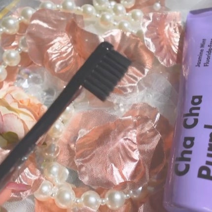 Cha Cha Charcoal Jasmin Mint Toothpaste/chacha/歯磨き粉の動画クチコミ2つ目