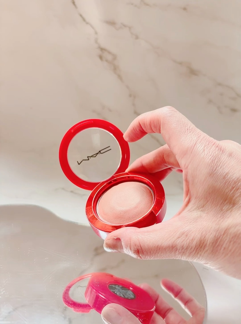 グロー プレイ ブラッシュ/M・A・C/ジェル・クリームチークの動画クチコミ2つ目