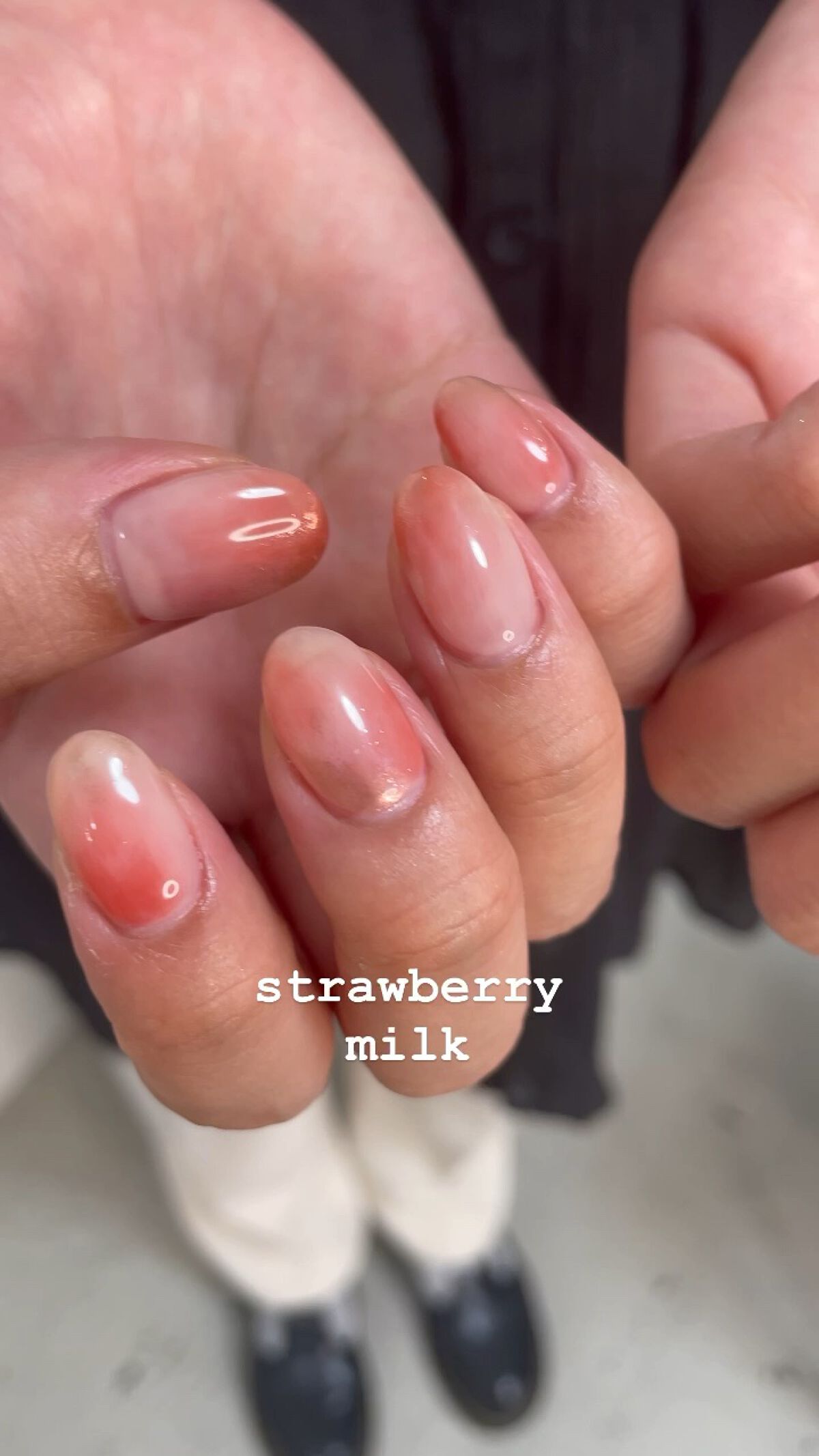 #ジェルネイル,#セルフネイル,#苺ネイル,#ニュアンスネイル,#キラキラネイル,#夏ネイル,#サマーネイルのネイルデザイン