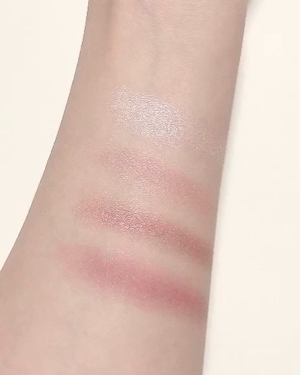 スイーツコレクション/マリブビューティー/アイシャドウパレットを使ったクチコミ（3枚目）