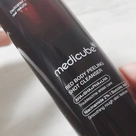 ボディアクネピーリングショット/MEDICUBE/ネック・デコルテケアを使ったクチコミ（2枚目）