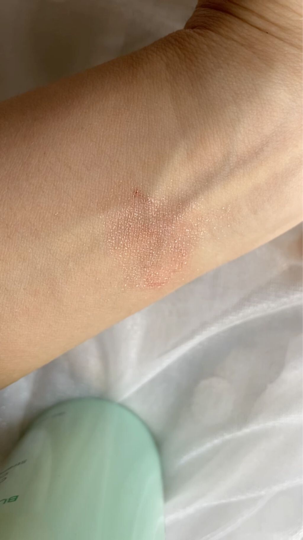 リキッドアイシャドウ/MiPOO/リキッドアイシャドウの動画クチコミ1つ目