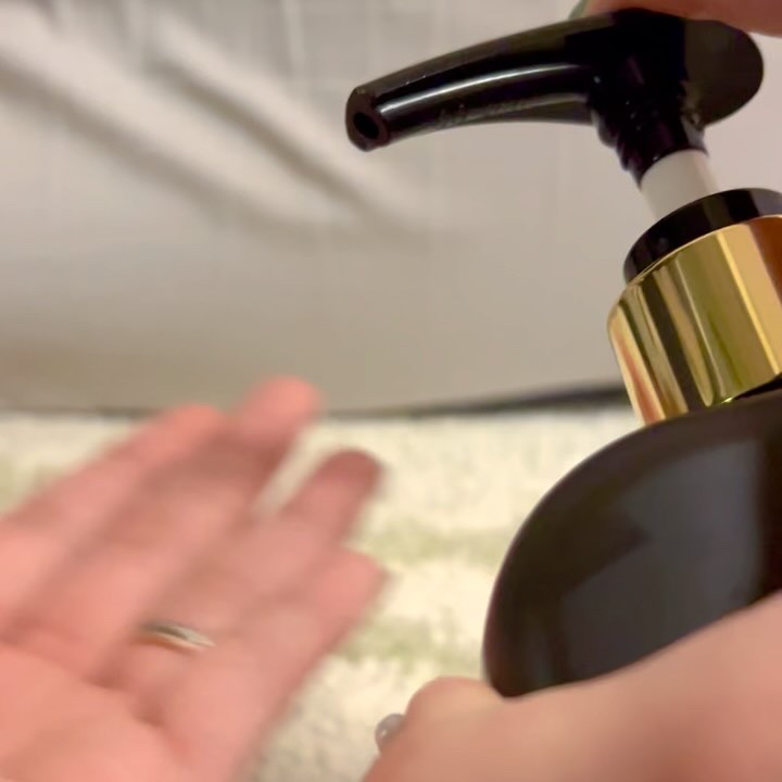 モブプロテイントニックシャンプー/MILLIMILLI/市販シャンプーの動画クチコミ1つ目