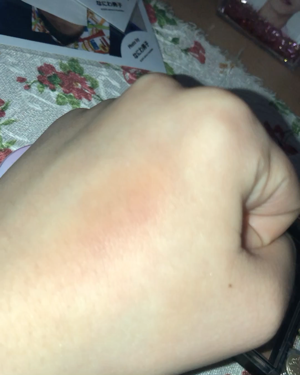 ダイソー×IT GIRL アイシャドウ/DAISO/単色アイシャドウを使ったクチコミ（2枚目）